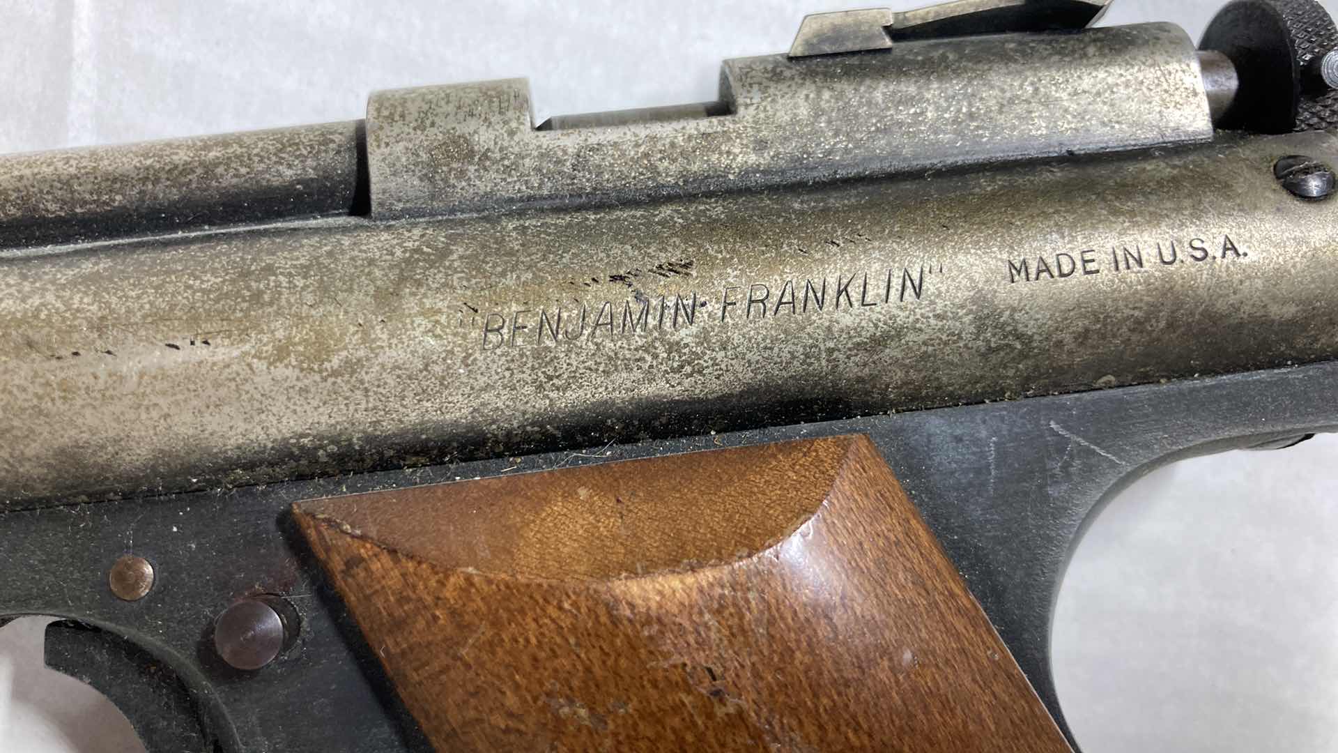 Photo 8 of BENJAMIN FRANKLIN 132 PELLET AIR RIFLE/PISTOL