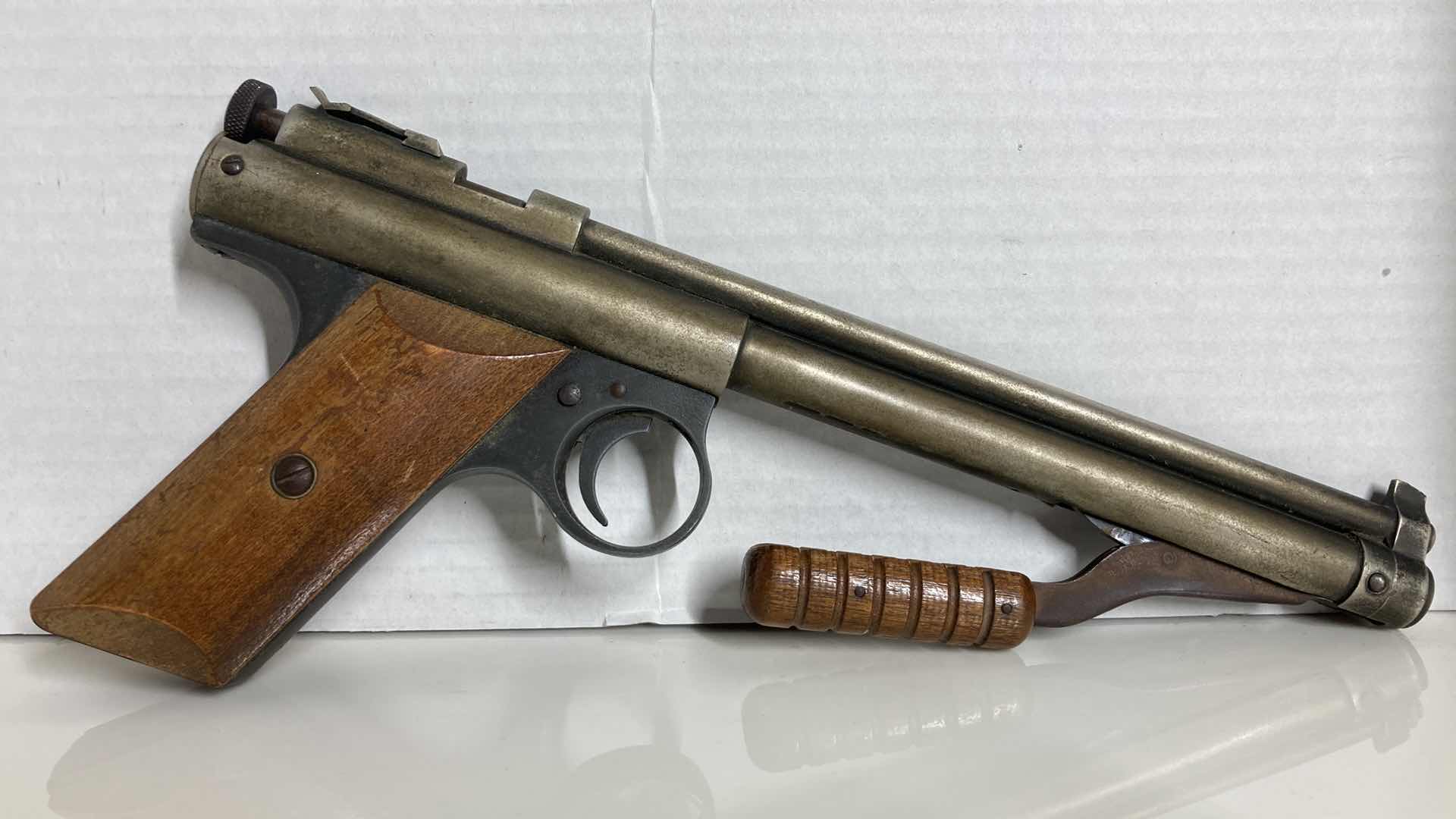 Photo 2 of BENJAMIN FRANKLIN 132 PELLET AIR RIFLE/PISTOL