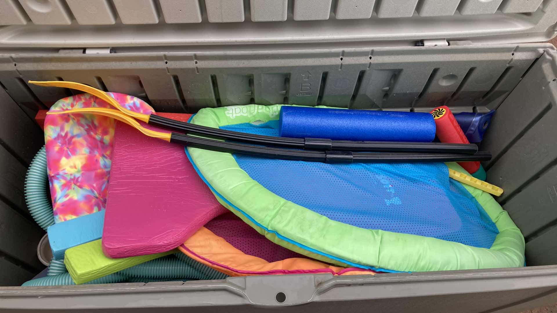 Photo 7 of RUBBERMAID OUTDOOR STORAGE CHEST W POOL TOYS & POOL SUPPLIES 59” X 26” H26”