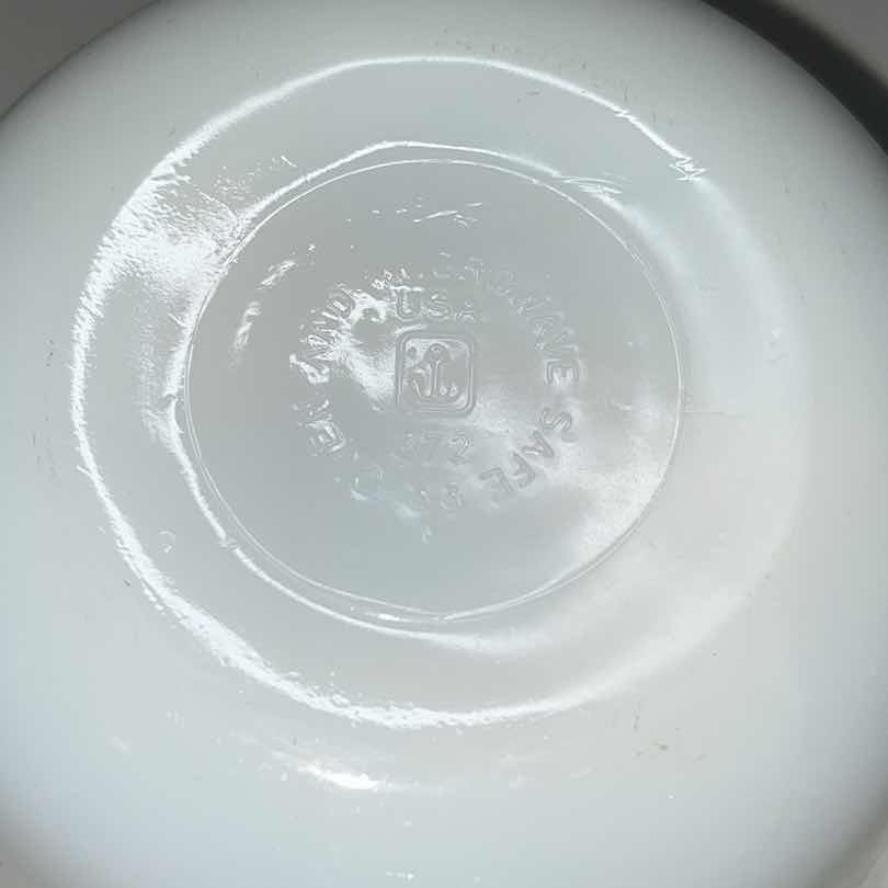 Photo 3 of ANCHOR HOCKING 5” OVEN/MICROWAVE SAFE GLASS WHITE BOWLS (4)