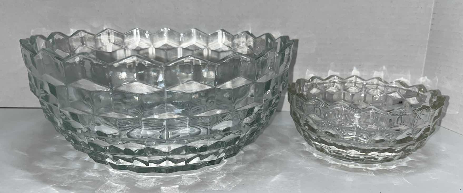 Photo 2 of VINTAGE 9" FOSTORIA AMERICAN CLEAR GLASS SERVING BOWL & 5” DESSERT BOWLS