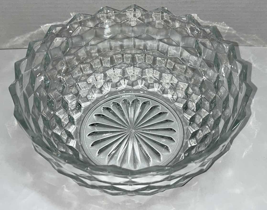 Photo 3 of VINTAGE 9" FOSTORIA AMERICAN CLEAR GLASS SERVING BOWL & 5” DESSERT BOWLS