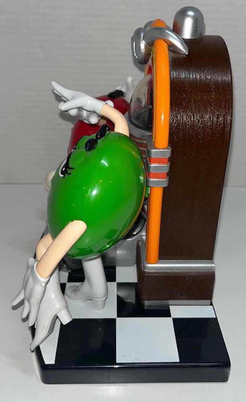 Photo 4 of M&M’S ROCK N ROLL CAFE CANDY DISPENSER