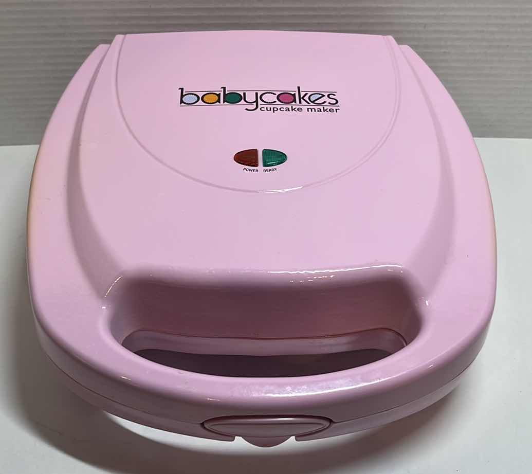 Photo 1 of BABYCAKES CUPCAKE MAKER, MAKES 8 CUPCAKES MODEL CC-2828