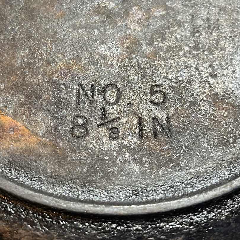 Photo 7 of LODGE USA 90G 10.5” CAST IRON ROUND GRIDDLE FLAT SKILLET PAN & 8 1/8” SKILLET (2)