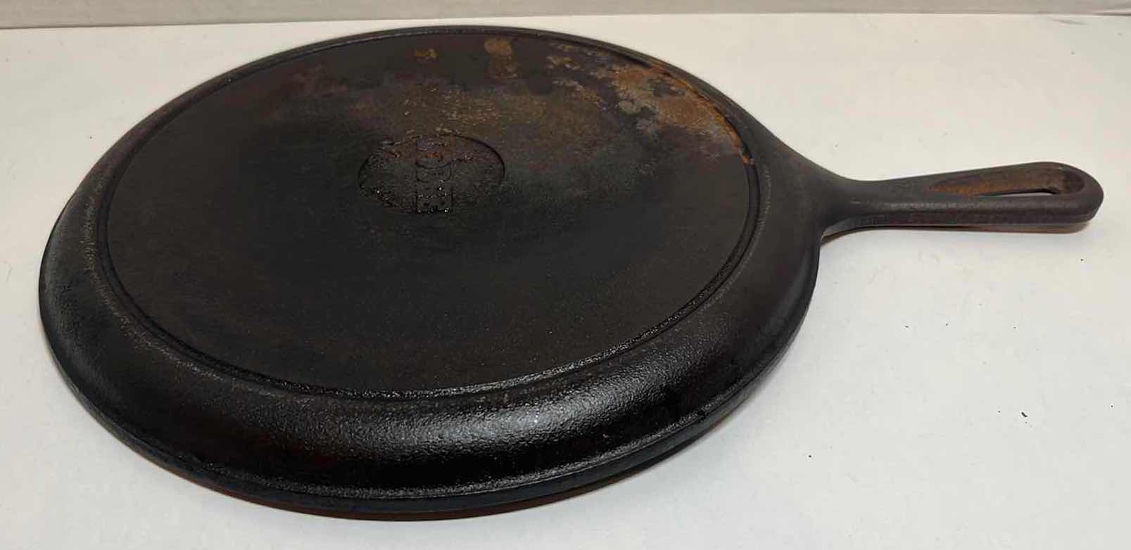 Photo 3 of LODGE USA 90G 10.5” CAST IRON ROUND GRIDDLE FLAT SKILLET PAN & 8 1/8” SKILLET (2)