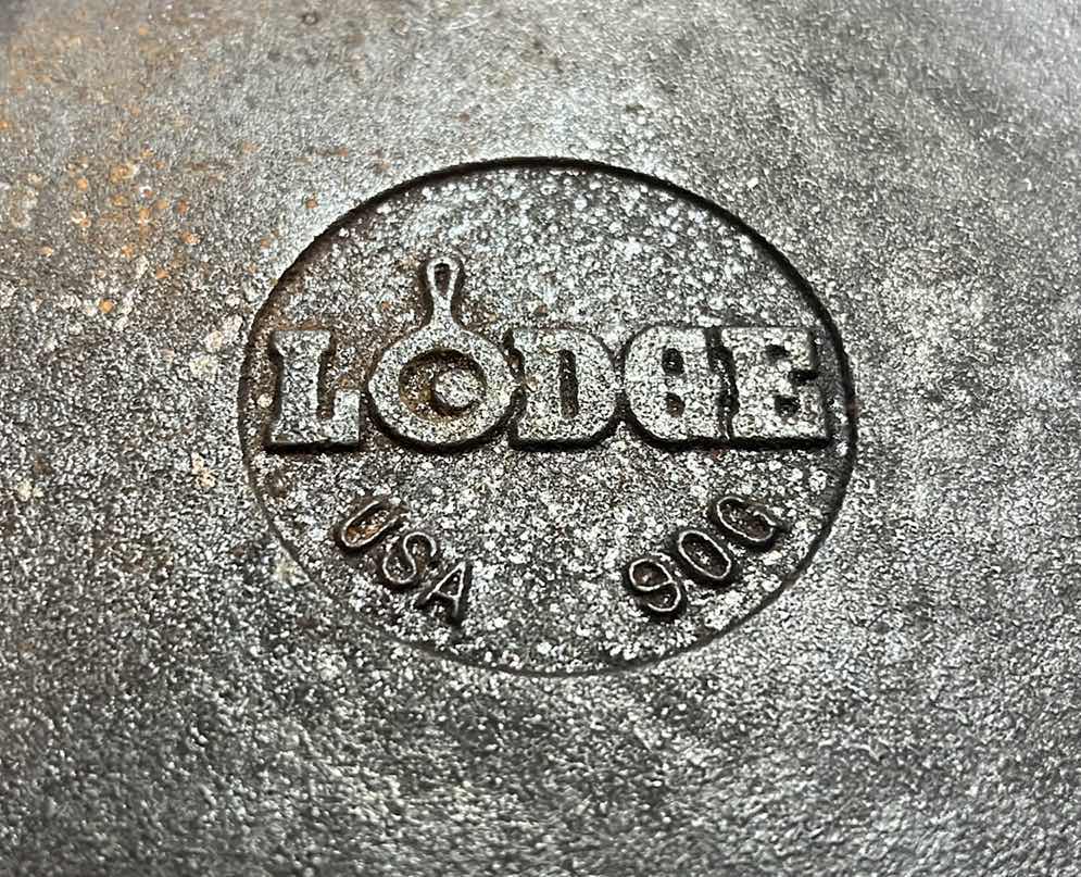 Photo 4 of LODGE USA 90G 10.5” CAST IRON ROUND GRIDDLE FLAT SKILLET PAN & 8 1/8” SKILLET (2)