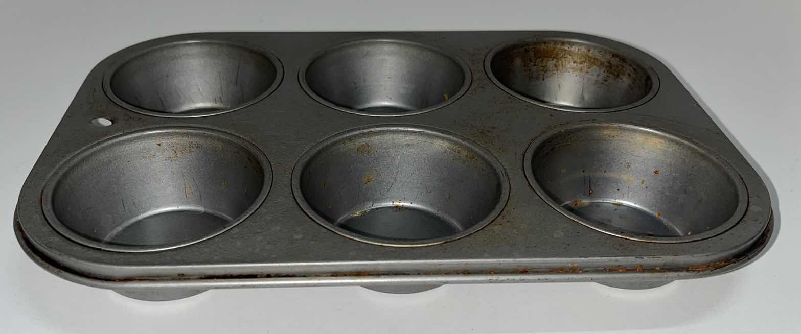 Photo 2 of CUPCAKE PAN 6 CT (1), TWELVE CT MINI CUPCAKE PANS (2), SIX CT MUFFIN PANS (2) & COOLING RACK 10.25 X 15.5” (1)