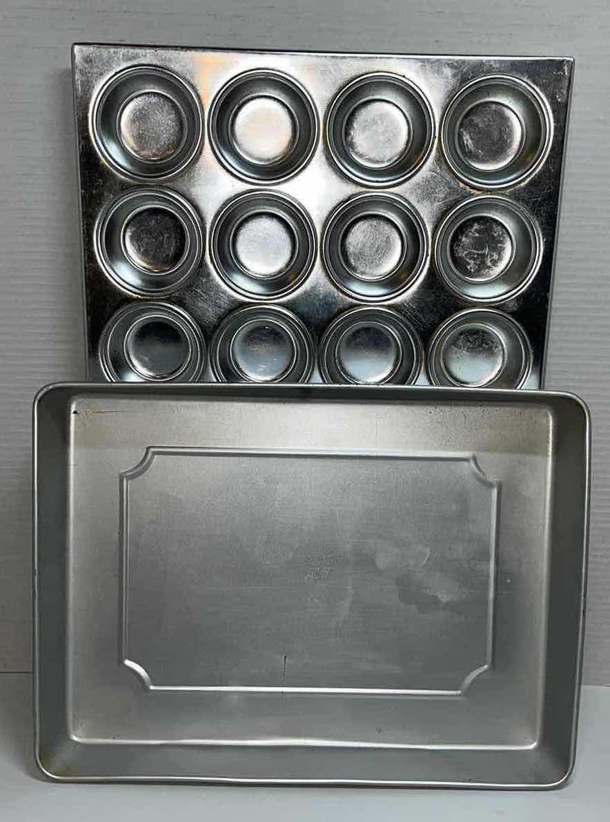 Photo 1 of CUPCAKE PAN 24 CT (1) & WILTON ALUMINUM 16” X 11.75” CAKE PAN (1)