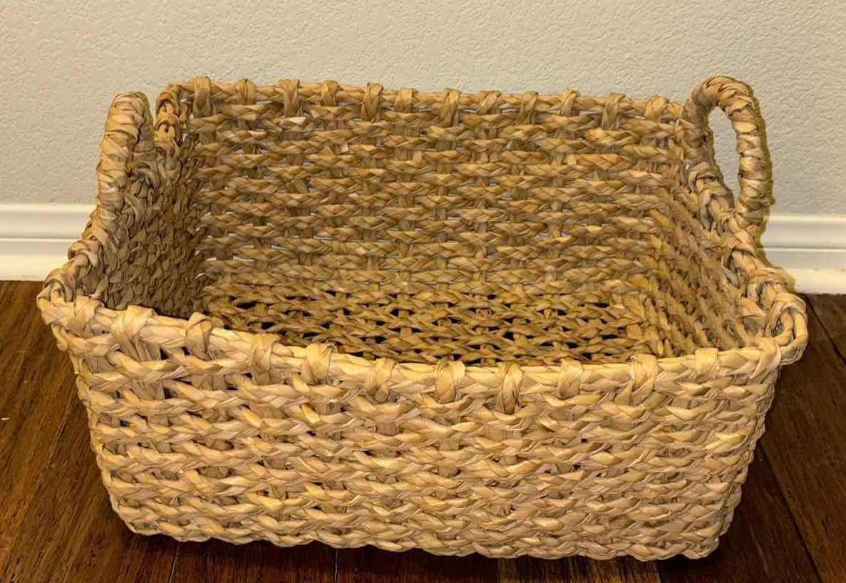 Photo 3 of 14”D HANGING BASKET, WOVEN BASKET W HANDLE & GOLD WICKER BASKET