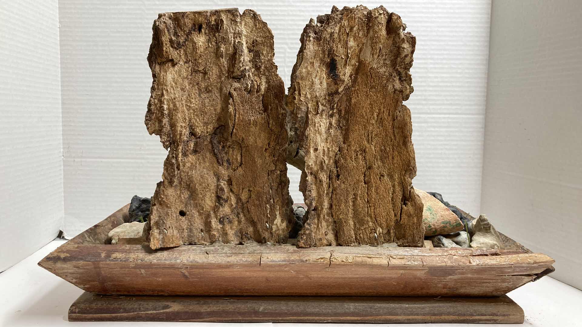 Photo 4 of TREE BARK RIVER ROCK WOOD BASE HANDCRAFTED DECOR 17.5” X 8.5” H11”