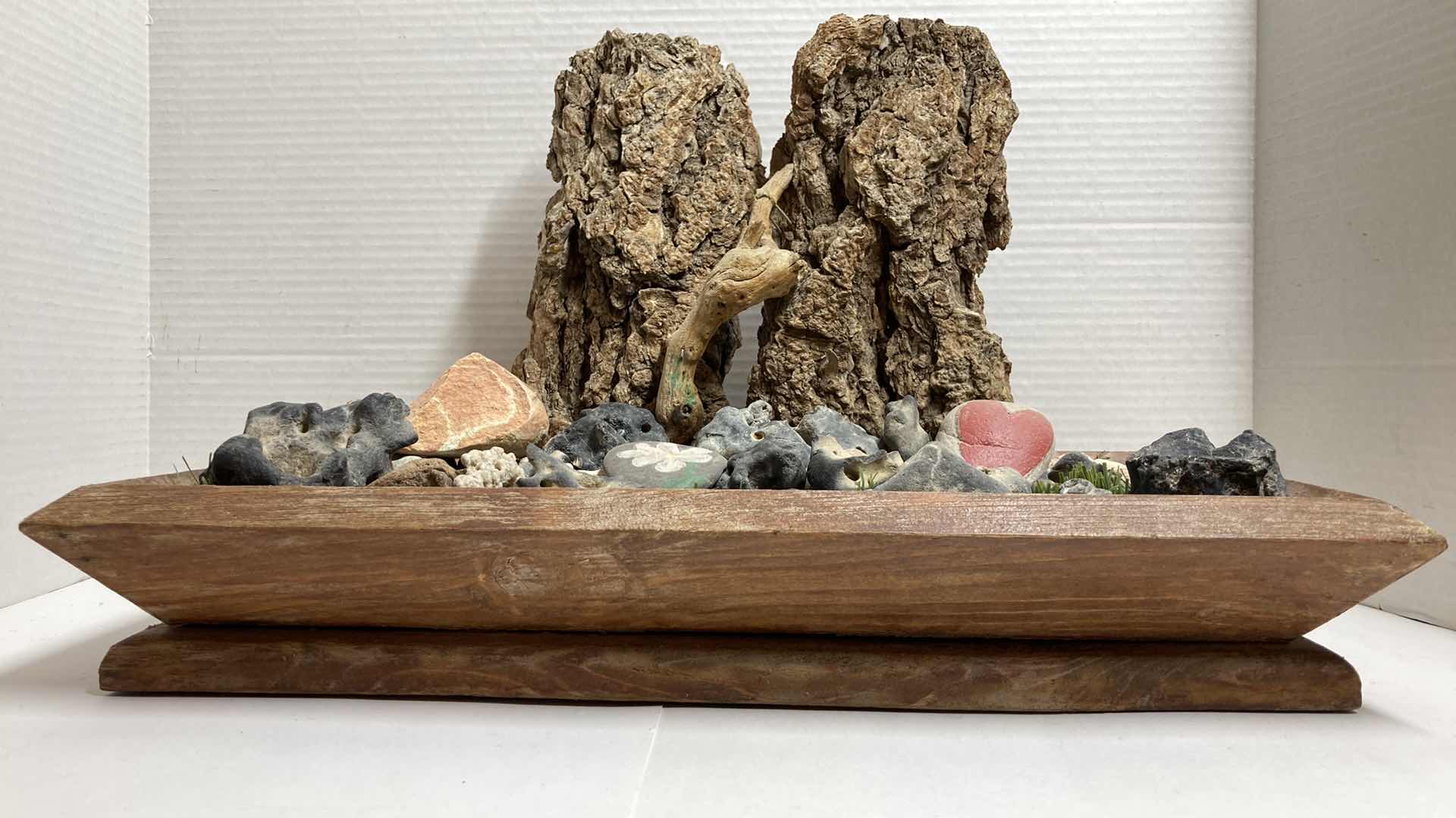 Photo 2 of TREE BARK RIVER ROCK WOOD BASE HANDCRAFTED DECOR 17.5” X 8.5” H11”