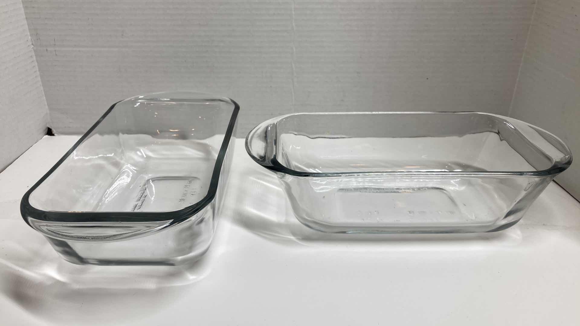 Photo 5 of PYREX 2.2QT BAKEWARE & CLEAR GLASS 1.5QT BAKEWARE (2)