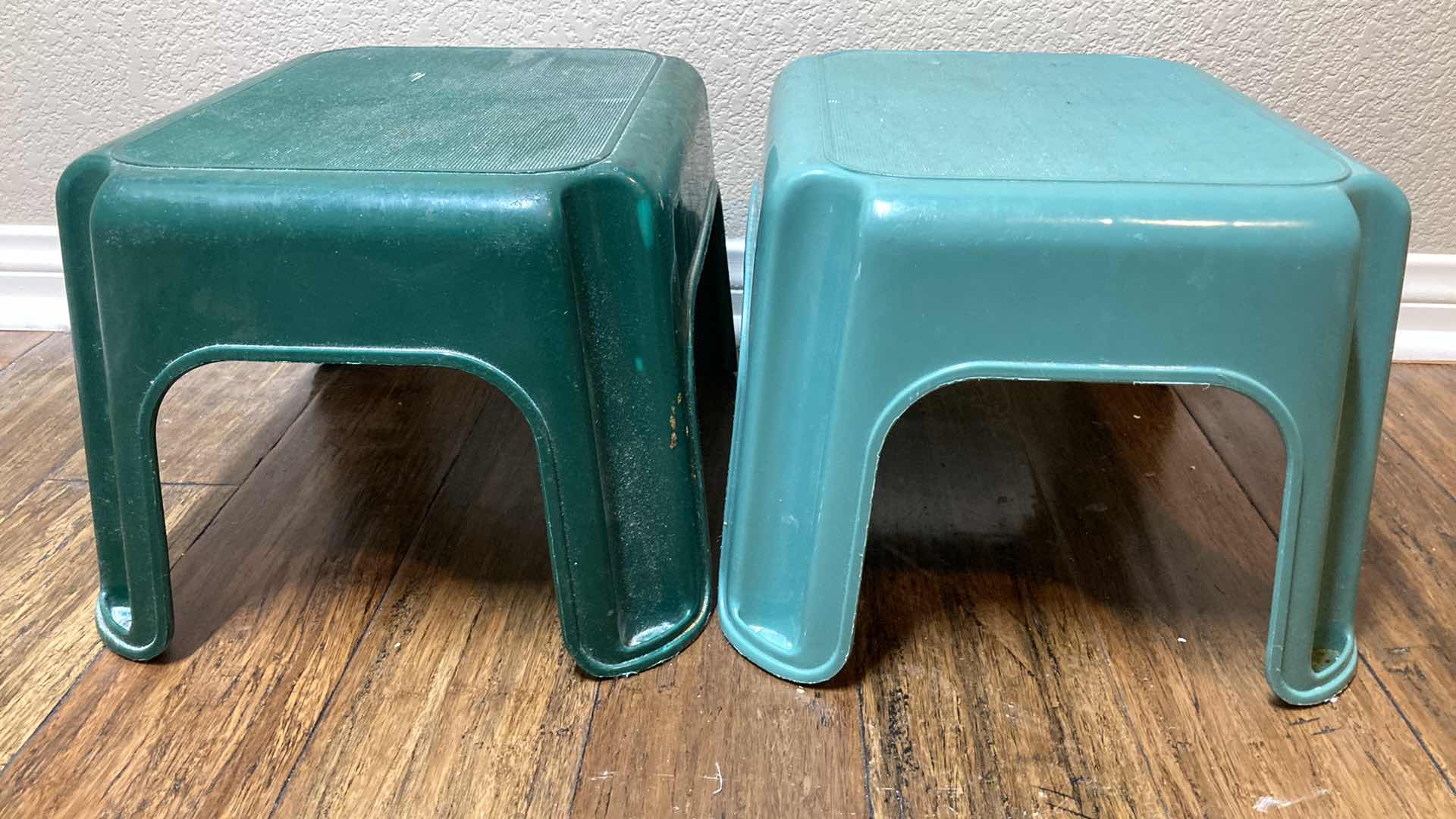 Photo 2 of RUBBERMAID GREEN STEP STOOLS (2) 15” X 13” H9.5”