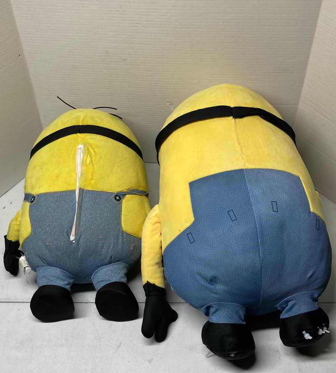 Photo 3 of DESPICABLE ME MINIONS PLUSHIES/STUFFED CHARACTERS (4) & MINION TOY