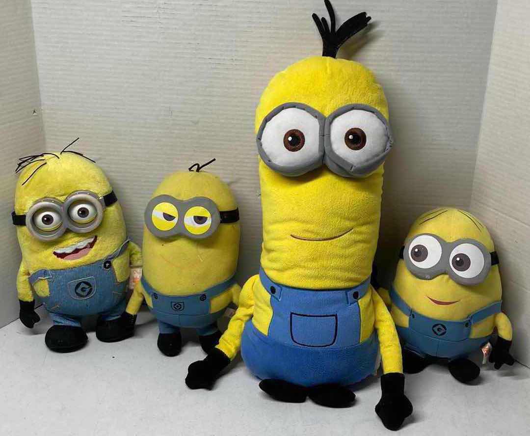 Photo 1 of DESPICABLE ME MINIONS PLUSHIES/STUFFED CHARACTERS (4)