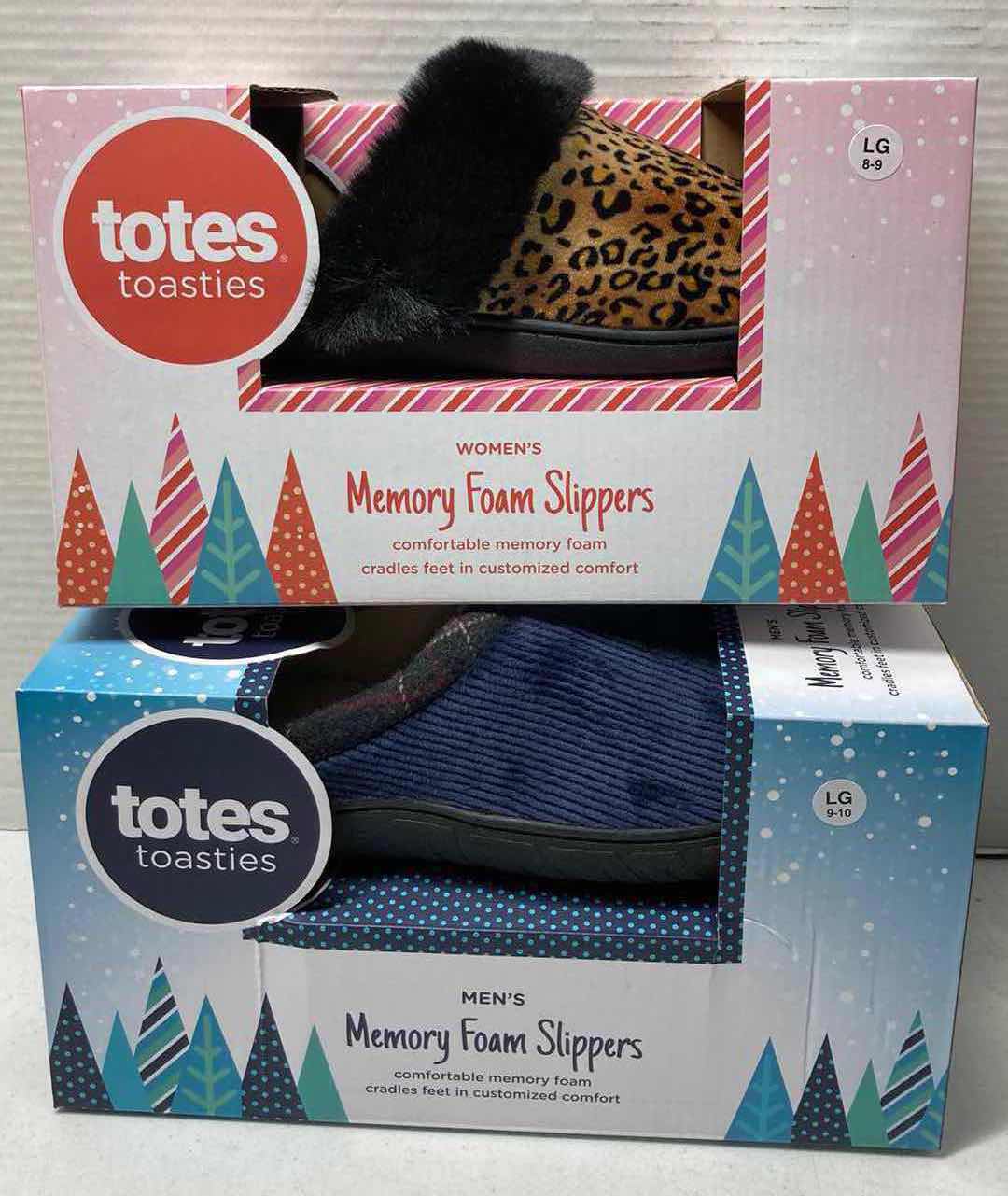 Photo 1 of NEW TOTES TOASTIES MEMORY FOAM SLIPPERS MENS SIZE LG 9-10 & WOMENS SIZE LG 8-9 (2)