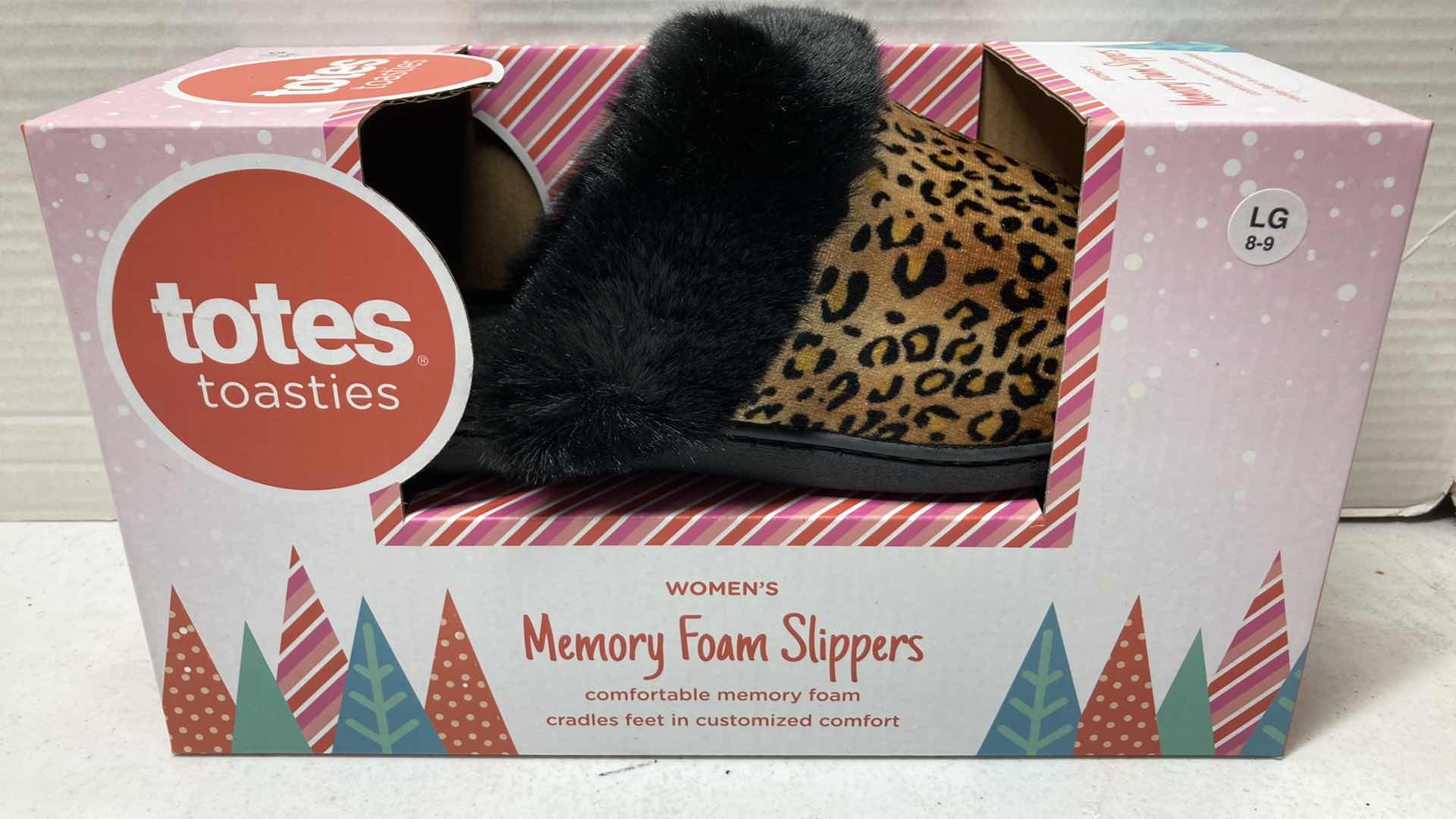 Photo 4 of NEW TOTES TOASTIES MEMORY FOAM SLIPPERS MENS SIZE LG 9-10 & WOMENS SIZE LG 8-9 (2)