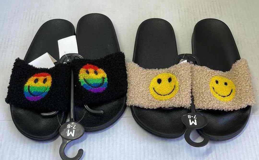 Photo 3 of NEW CARIBBEAN CARTEL SANDALS WEST LOOP SMILEY FACE SANDALS (2) MENS SIZE M 7-8