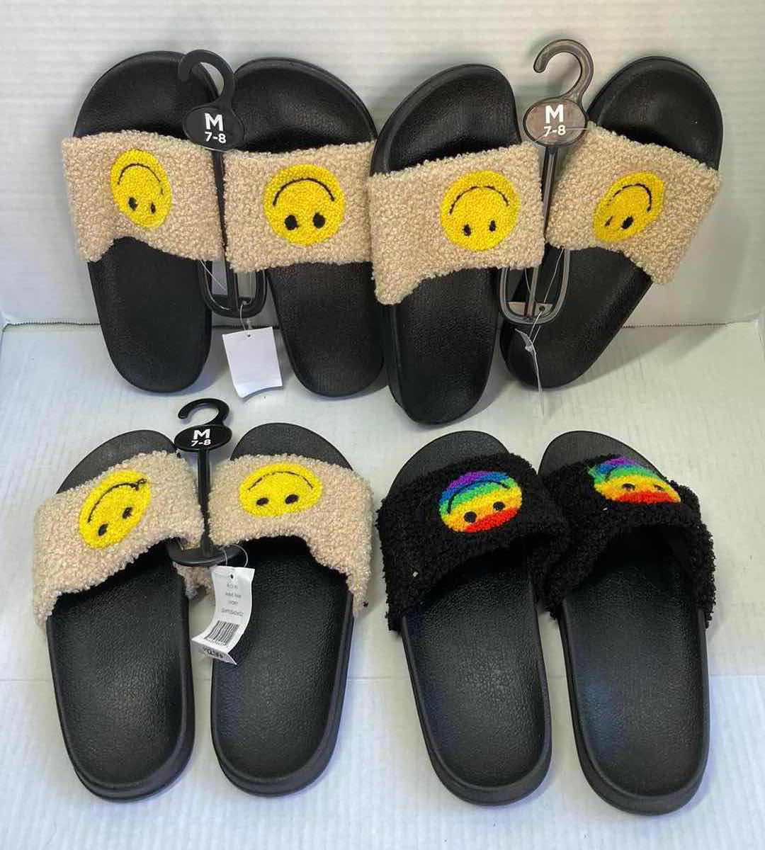 Photo 1 of NEW WEST LOOP SMILEY FACE SANDALS ADULT SIZE M 7-8 (4)