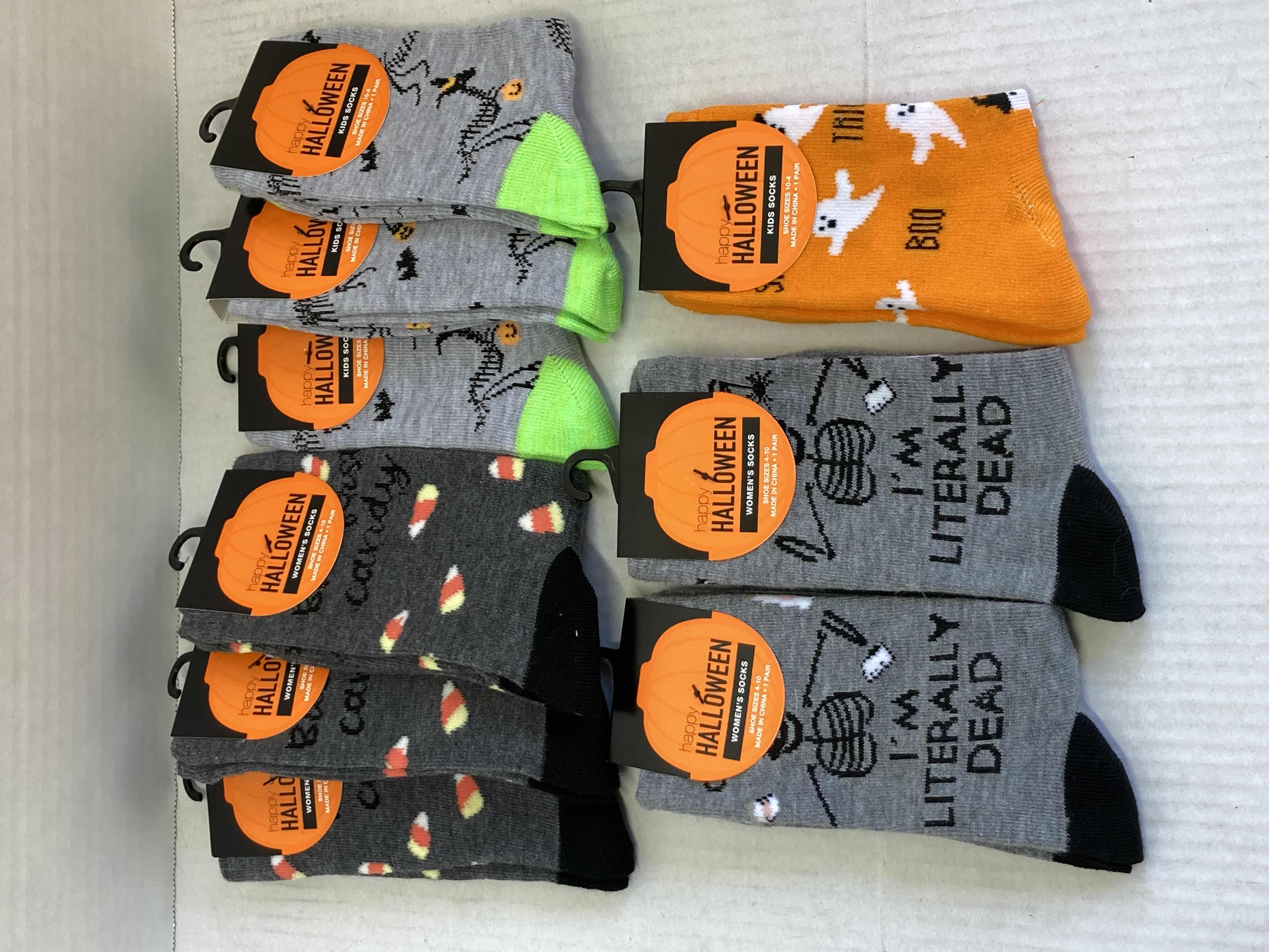 Photo 1 of NEW HAPPY HALLOWEEN SOCKS (9)