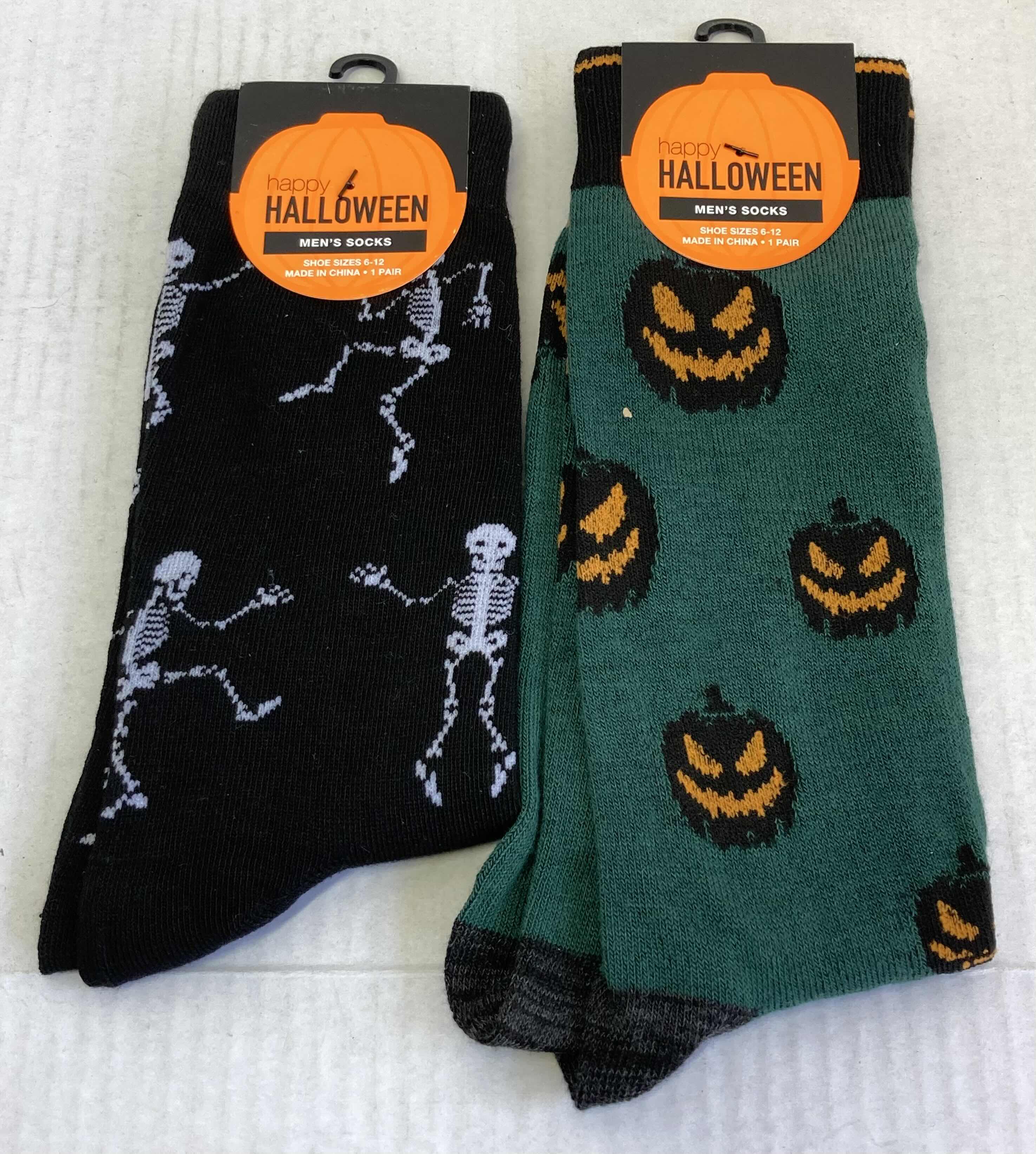 Photo 2 of NEW HAPPY HALLOWEEN SOCKS (10)