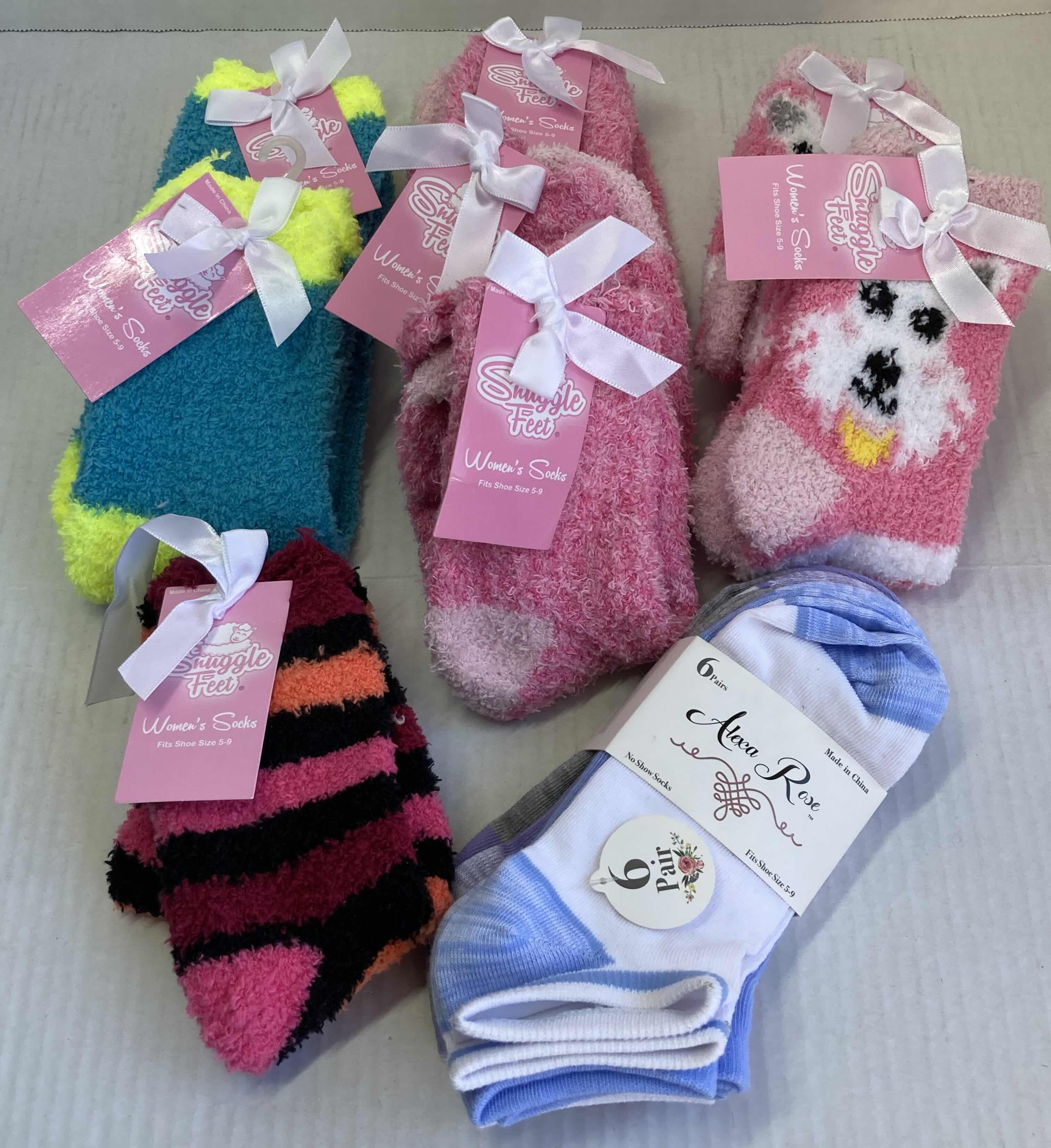 Photo 1 of NEW SNUGGLE FEET SOCKS (8) & ALEXA ROSE 6 PAIR SET SOCKS WOMENS SIZE 5-9