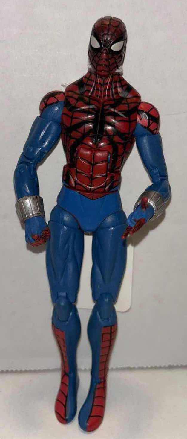 Photo 1 of 2007 MARVEL LEGENDS SERIES SPIDER-MAN 6.25” ACTION FIGURE “BEN REILLY”