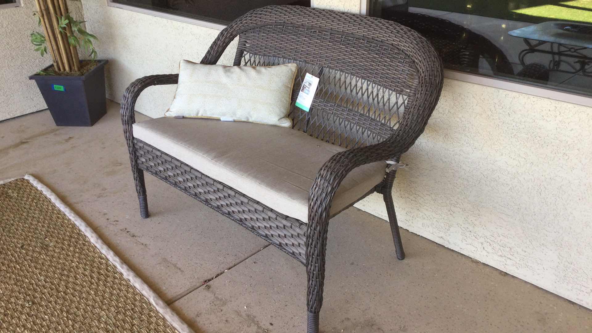 Photo 4 of STYLE WELL OUTDOOR WOVEN LOVESEAT BROWN FINISH 47” X 27” H34”