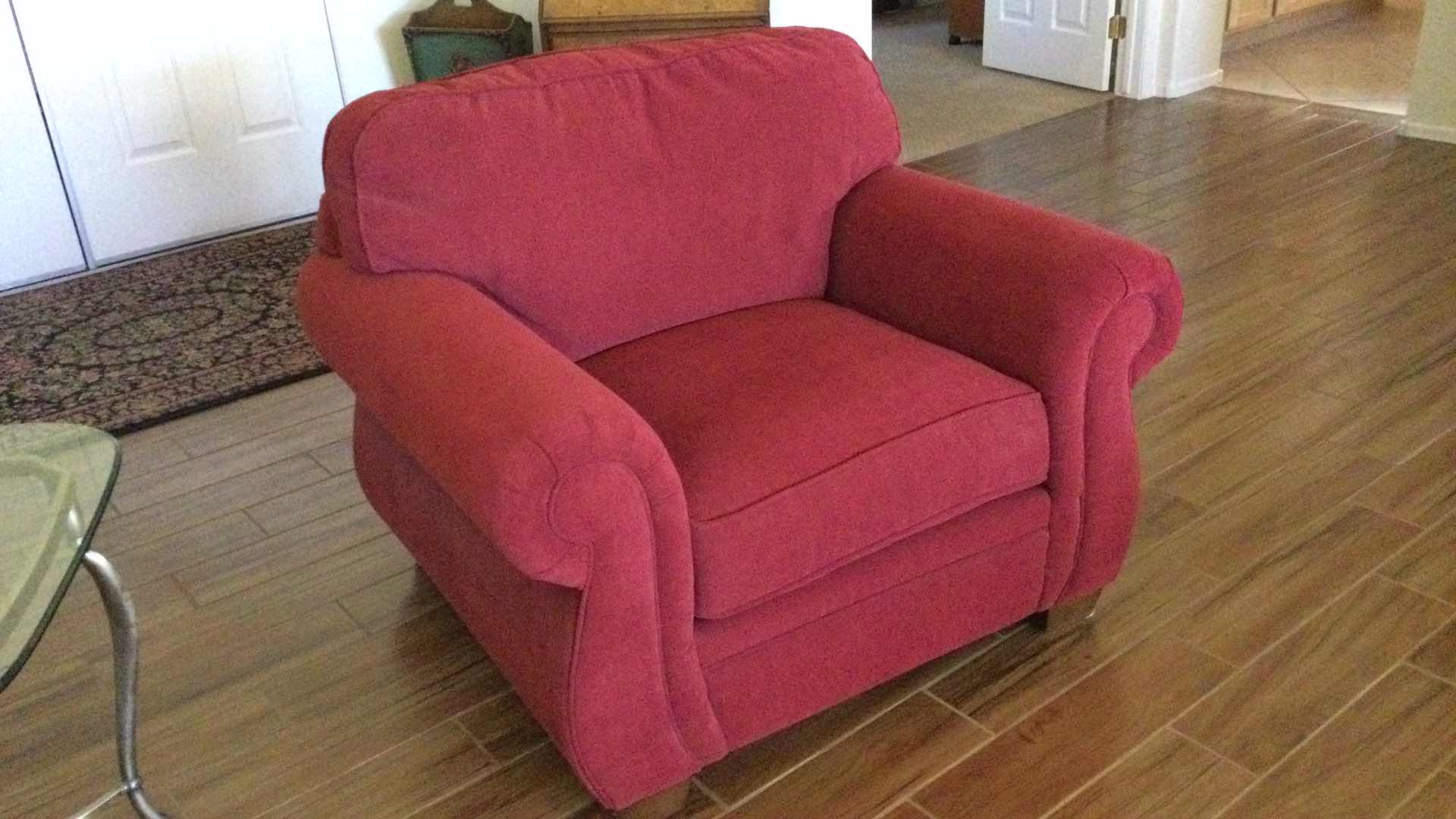 Photo 2 of SCARLET UPHOLSTERED OVERSIZED ARM CHAIR