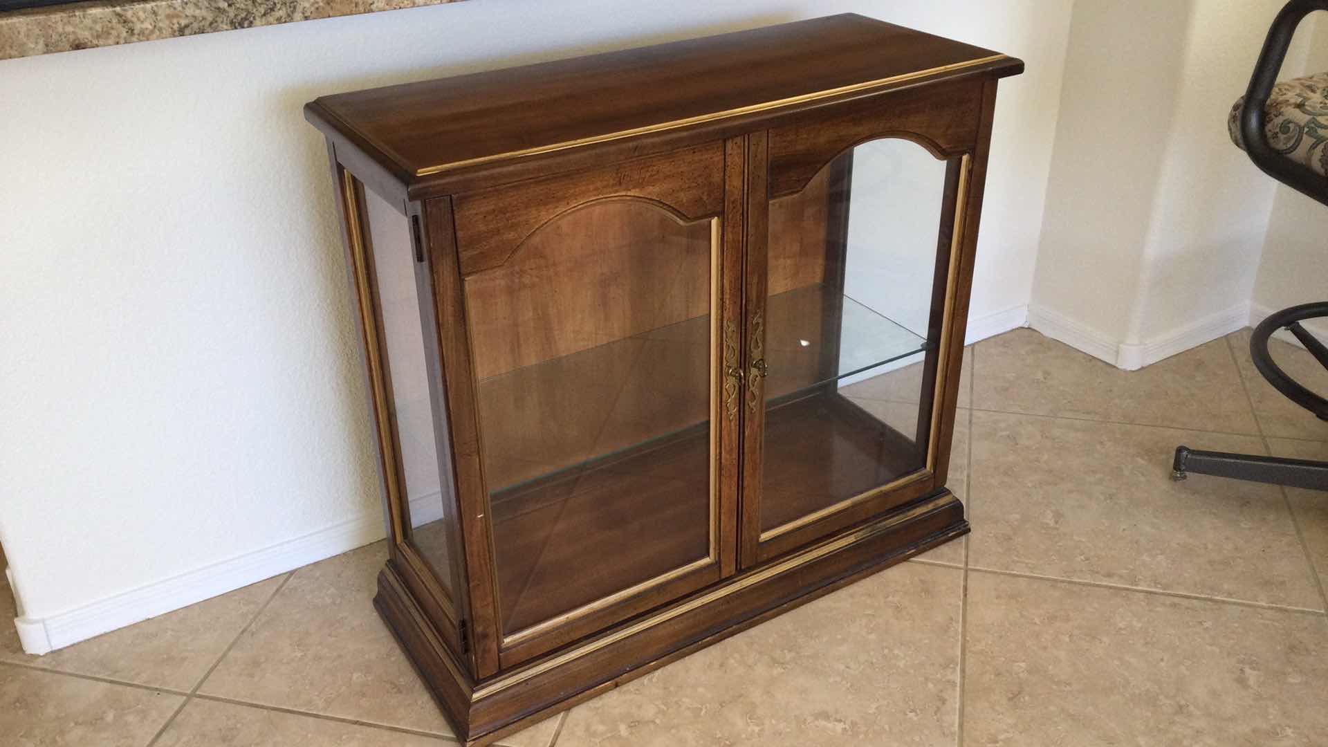 Photo 2 of VINTAGE WOOD W/ 2-GLASS DOORS & SHELF LIGHTED CURIO CABINET 33.5” X 13”H 31”