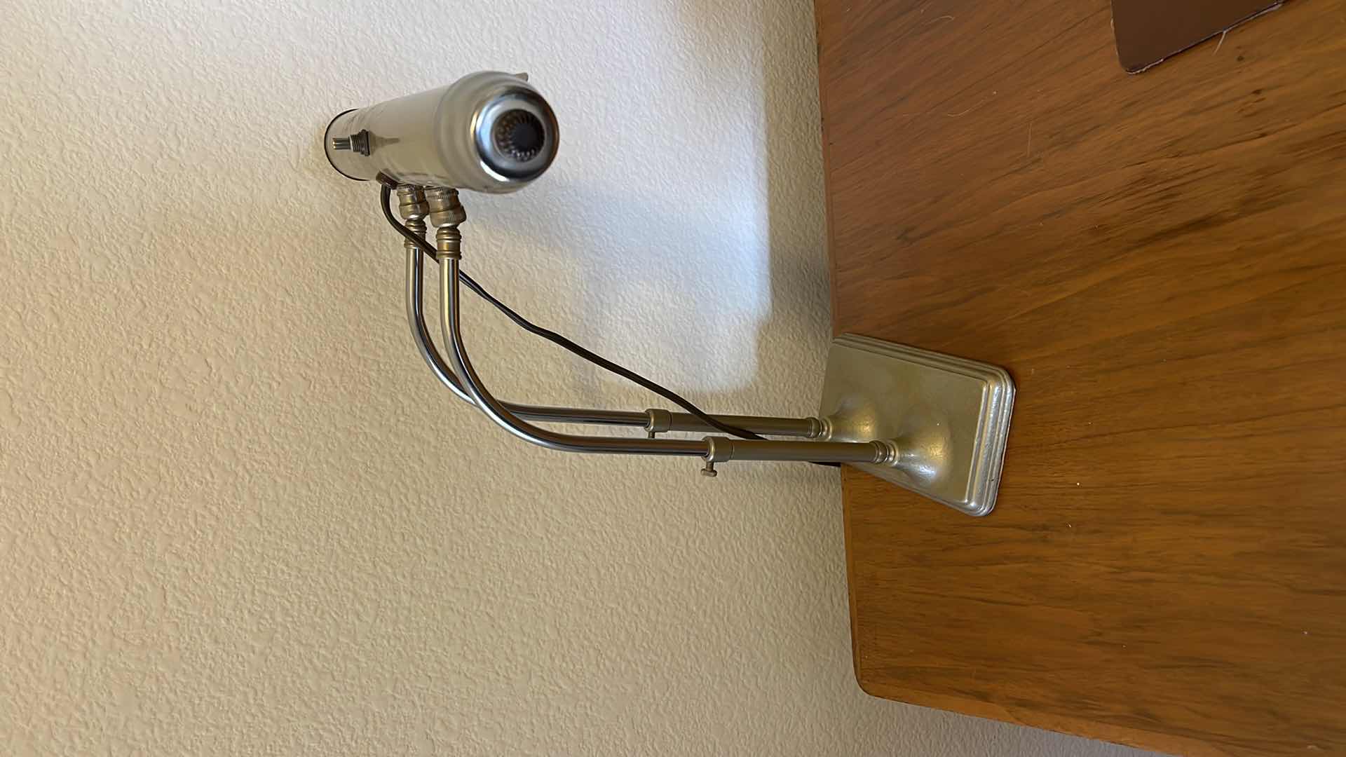 Photo 2 of VINTAGE METAL DESK LAMP H 15” (UNTESTED)