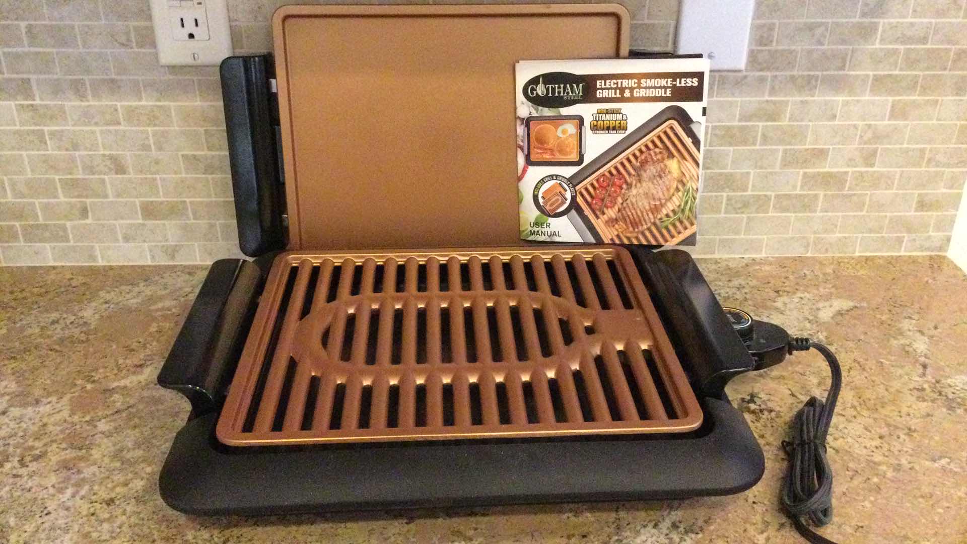 Photo 1 of GOTHAM ELECTRIC SMOKE-LESS GRILL & GRIDDLE W/ EVERYDAY LIVING WAFFLE MAKER (TESTED)
