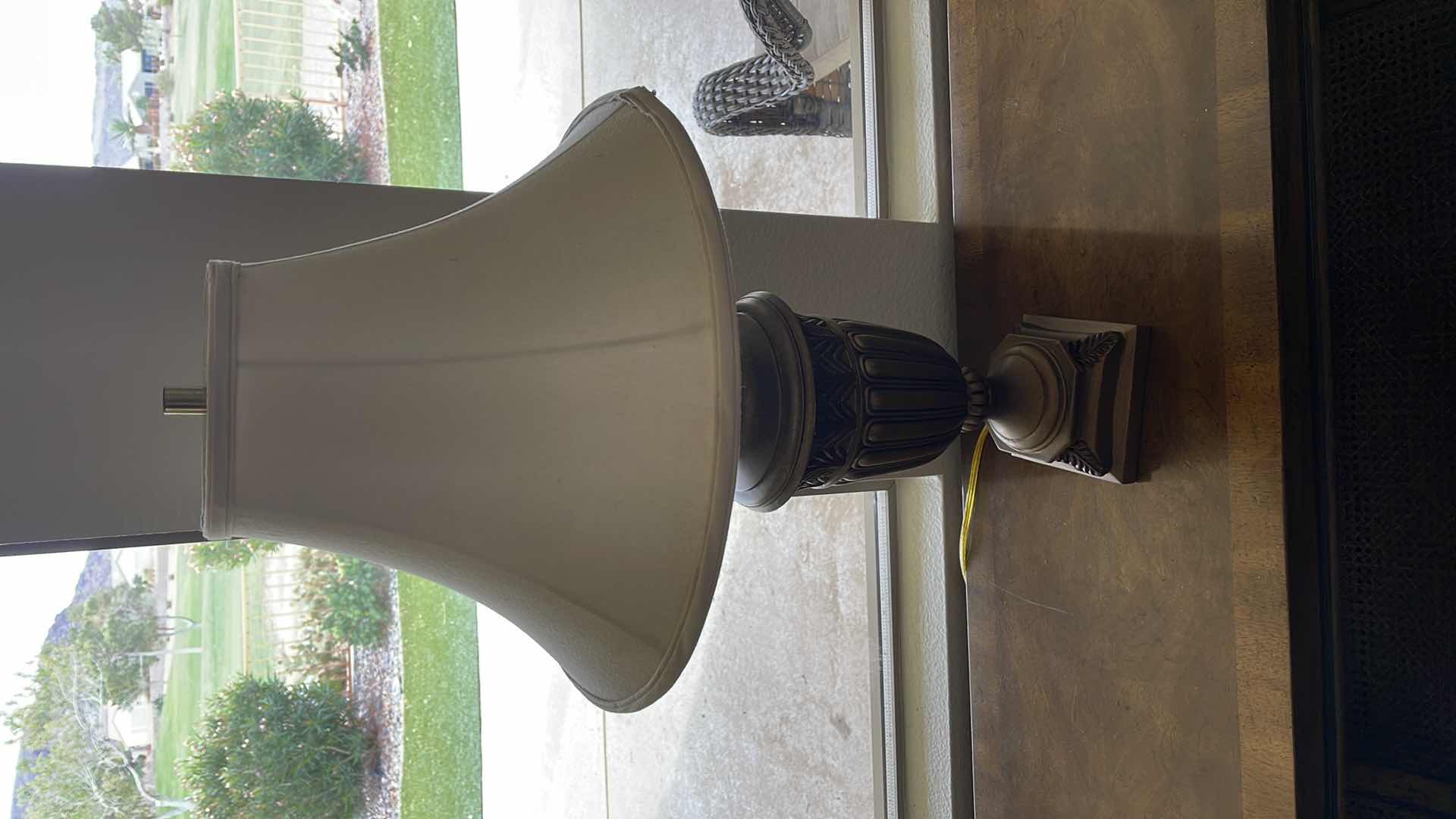 Photo 2 of RESIN SCULPTED TABLE LAMP W/ SHADE H 27” (NO LIGHTBULB)