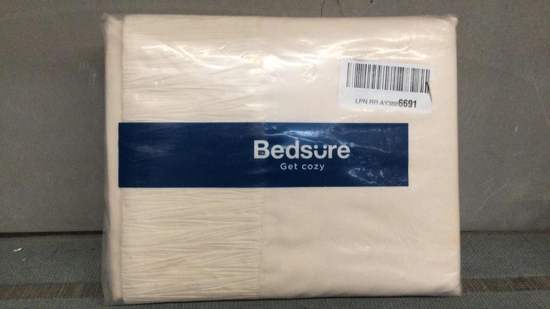 Photo 3 of BEDSURE QUEEN SIZE COLLECTIONS SHEET SET