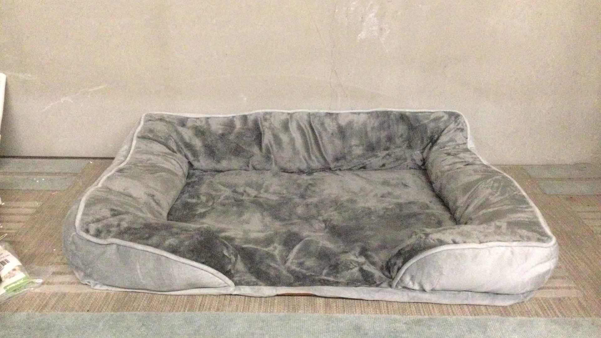 Photo 1 of BEDSURE COMFY PET 89” X 63” PET BED