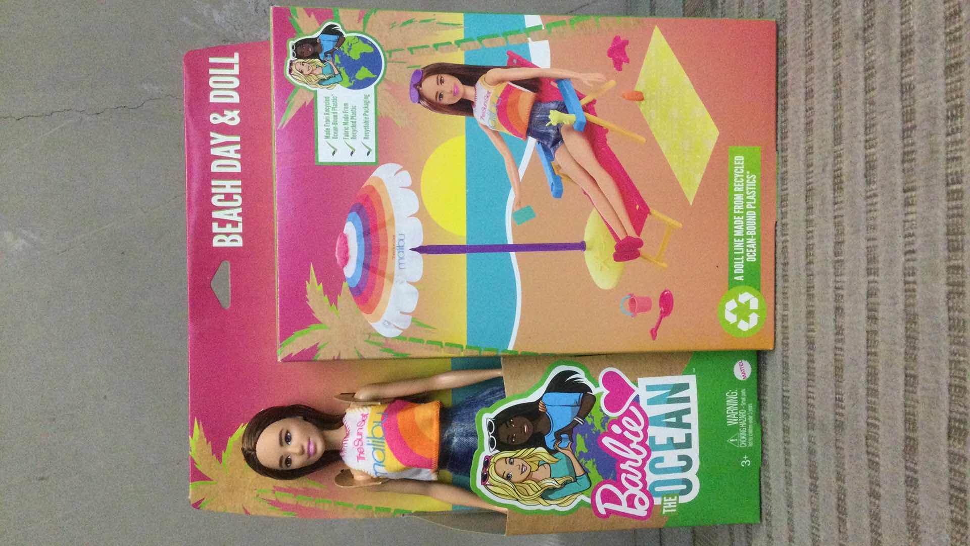 Photo 1 of BARBIE THE OCEAN ( BEACH DAY & DOLL SET)