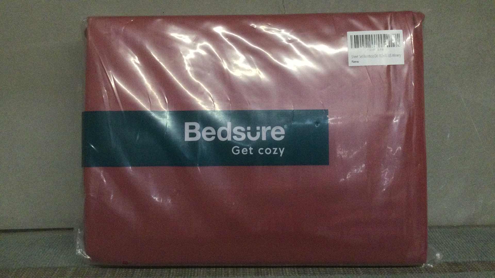 Photo 3 of BEDSURE COLLECTIONS BAMBOO QUEEN SIZE SHEET SET