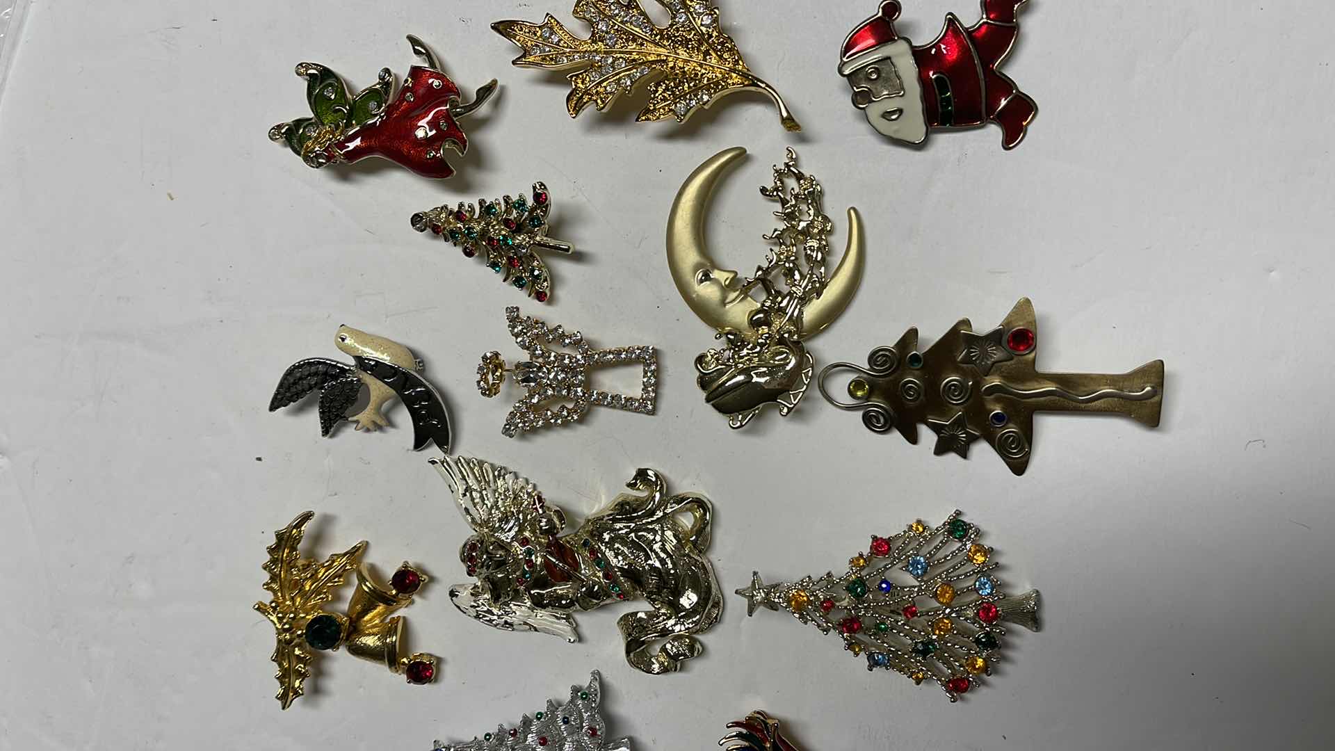 Photo 1 of VINTAGE CHRISTMAS BROOCHES