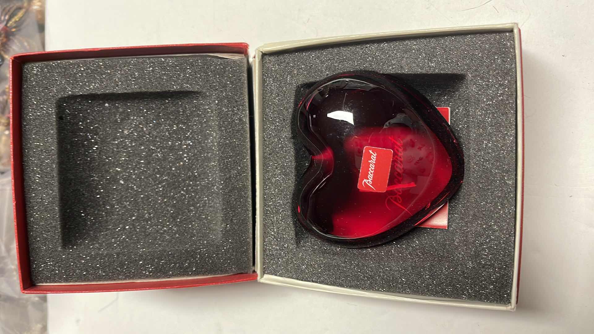Photo 1 of BACCARAT CRYSTAL HEART IN BOX