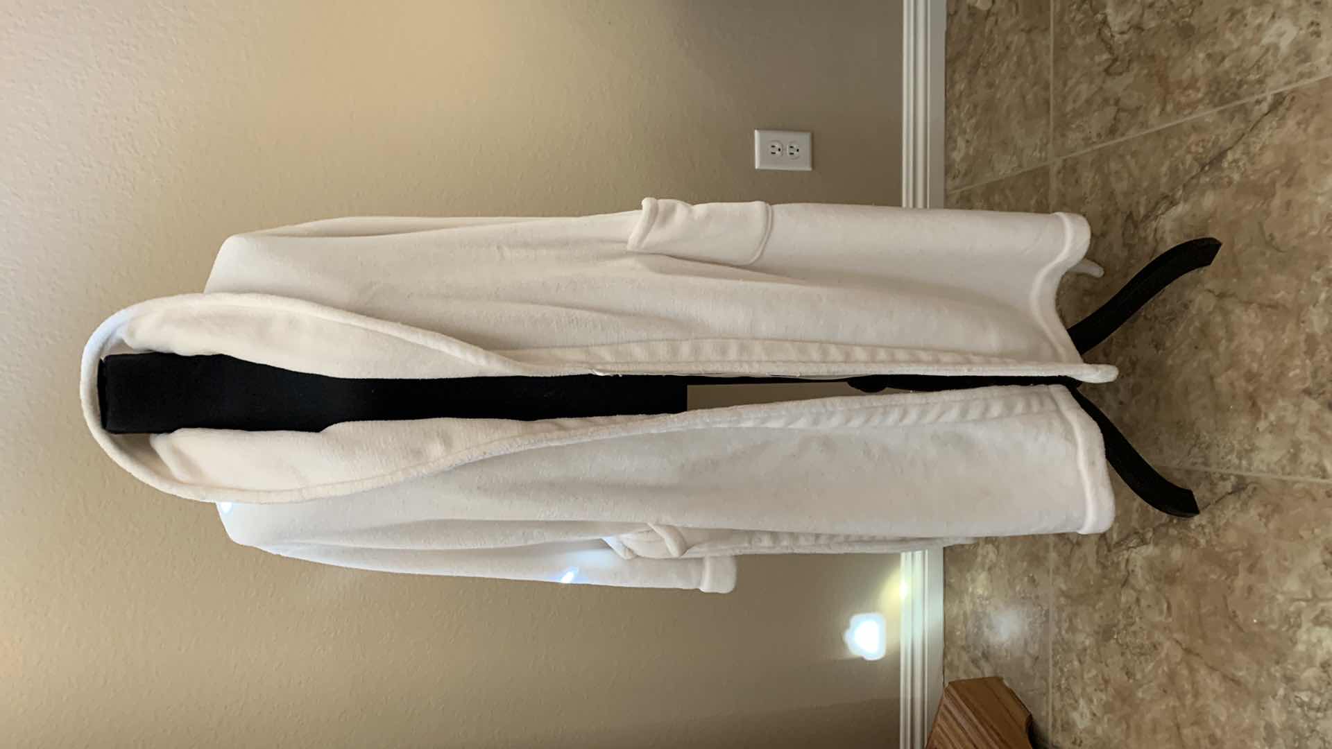 Photo 4 of SET OF 2 COTTON ROBES SIZE O/S AND XXL