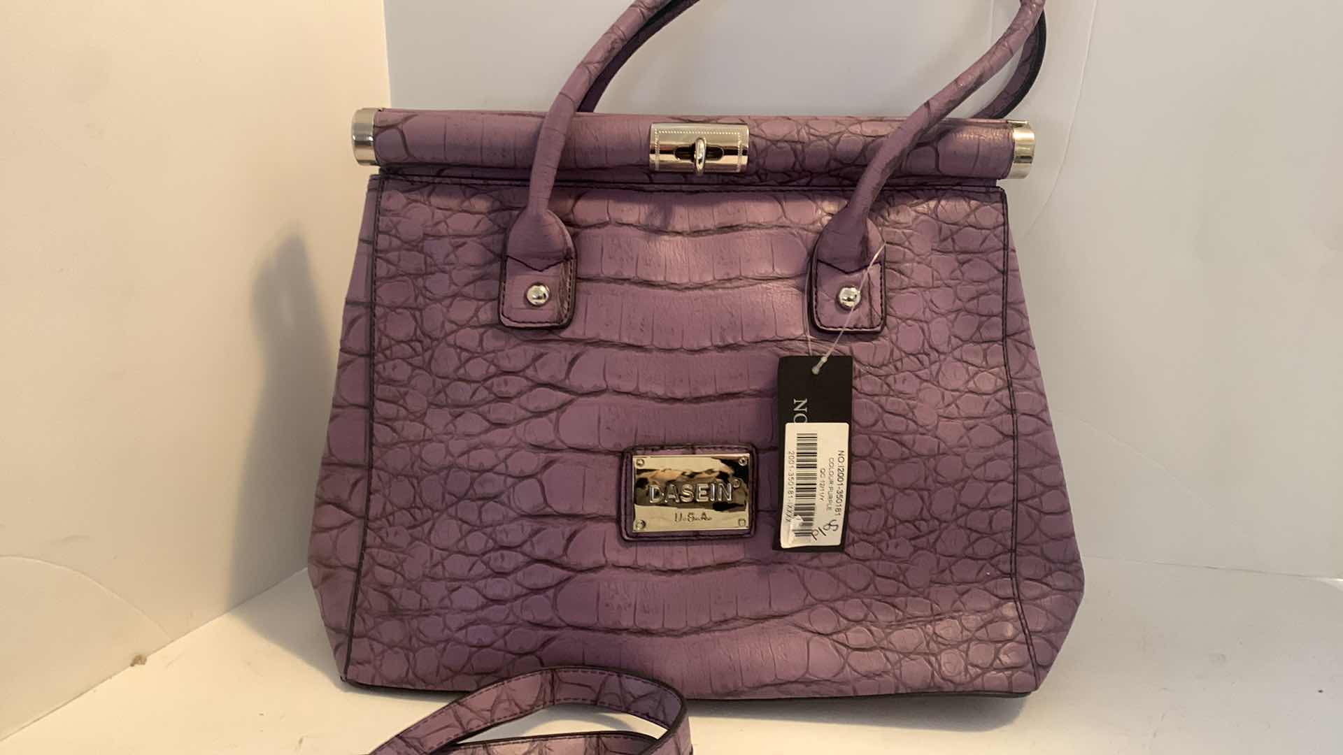 Photo 2 of NEW PURSE DASEIN USA PURPLE