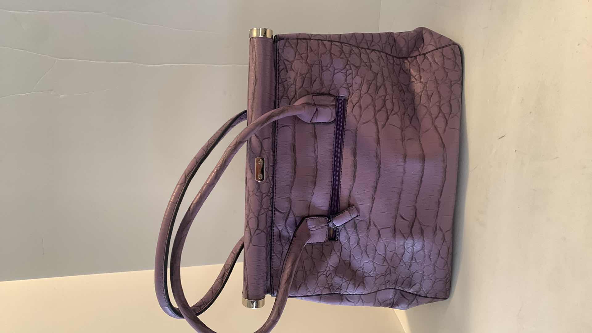 Photo 4 of NEW PURSE DASEIN USA PURPLE