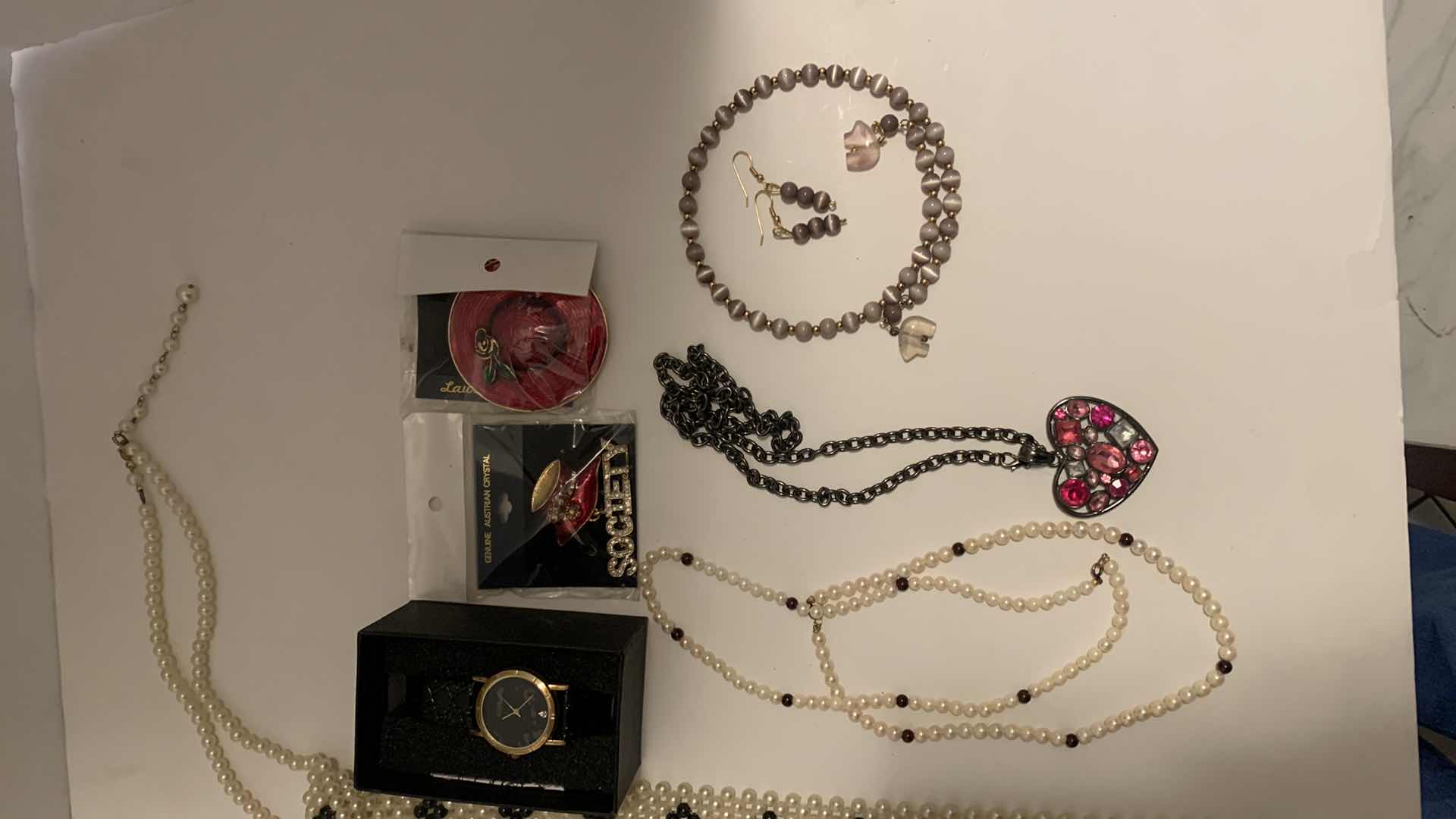 Photo 4 of COSTUME JEWELRY ASSORTMENT, WATCHES, NECKLACES, EARRINGS AND MORE
