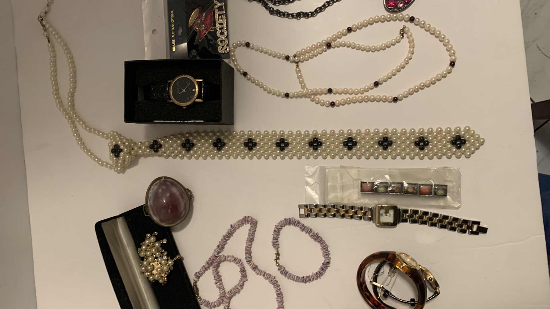 Photo 3 of COSTUME JEWELRY ASSORTMENT, WATCHES, NECKLACES, EARRINGS AND MORE