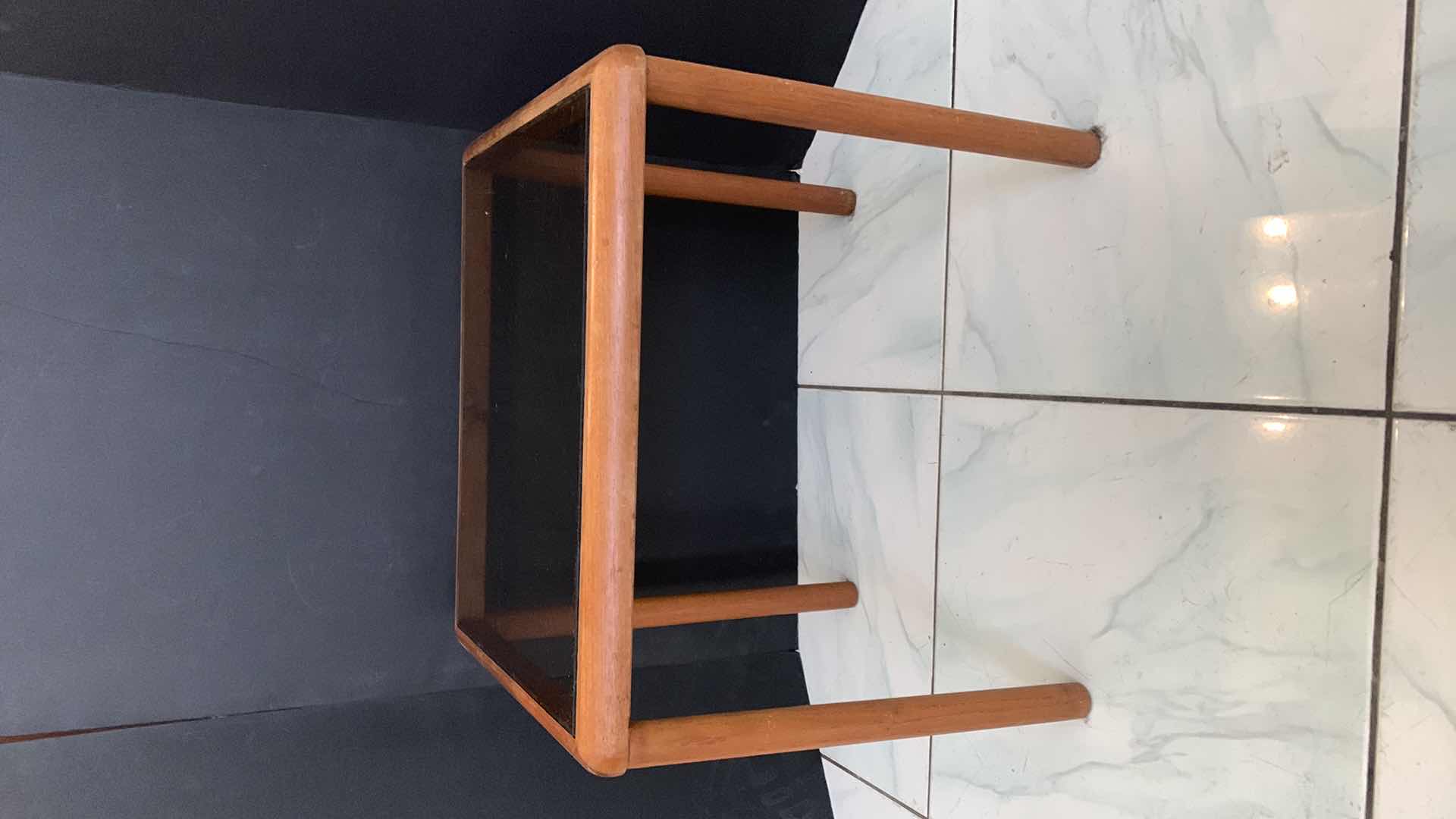 Photo 4 of WOOD W GLASS TOP SMALL END TABLE 20” x 16” x H18.5”