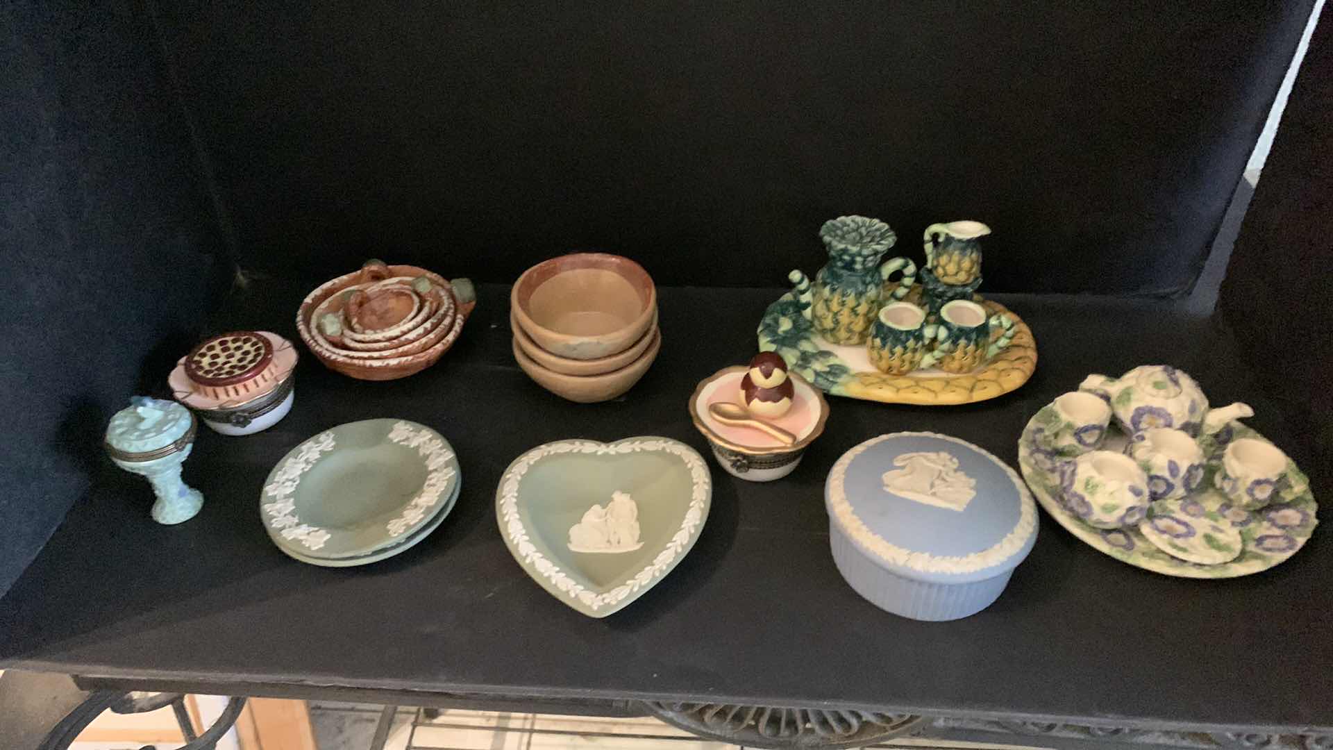 Photo 9 of HOME DECOR POTTERY ASSORTMENT