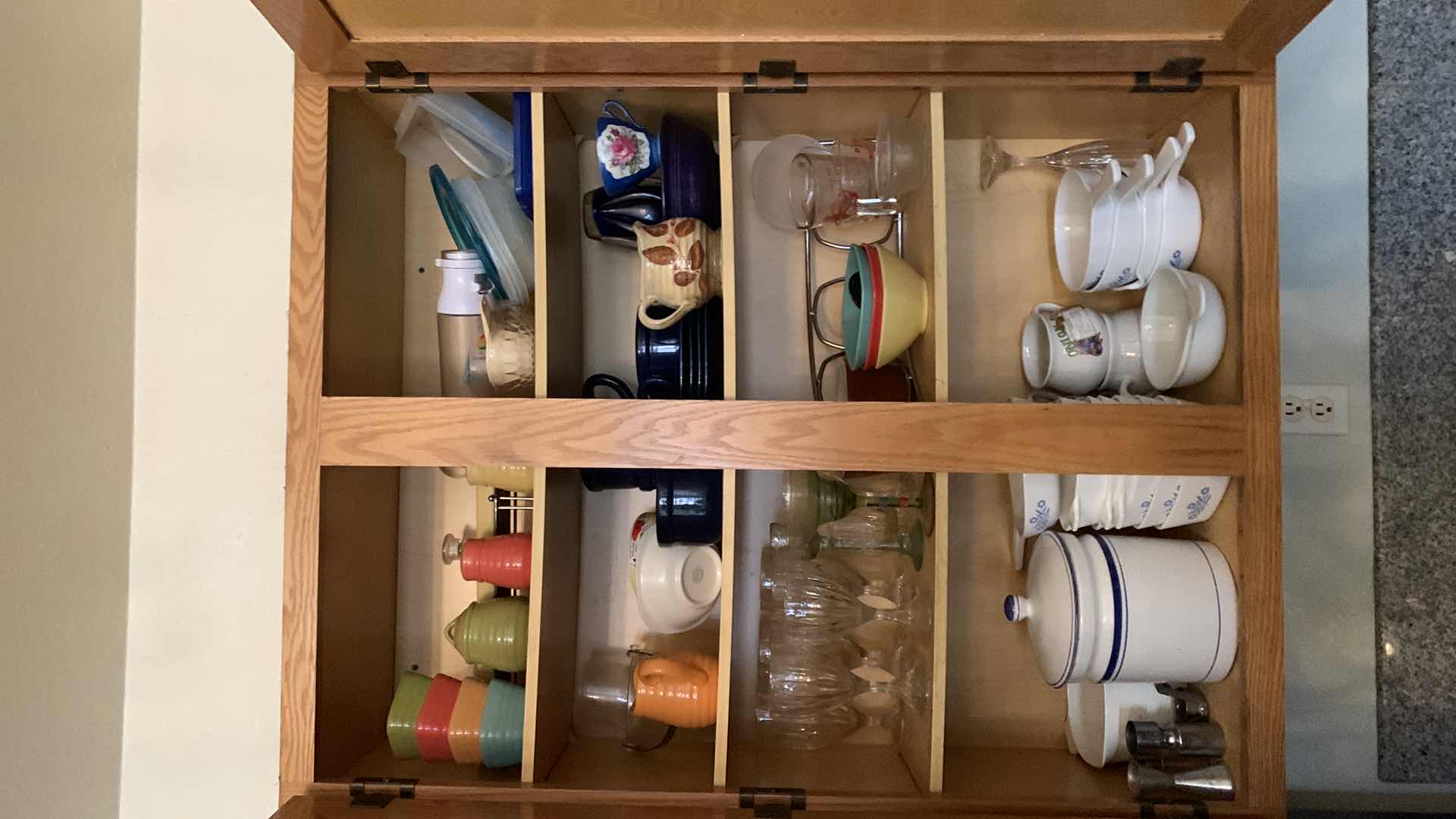 Photo 1 of CONTENTS OF CABINET