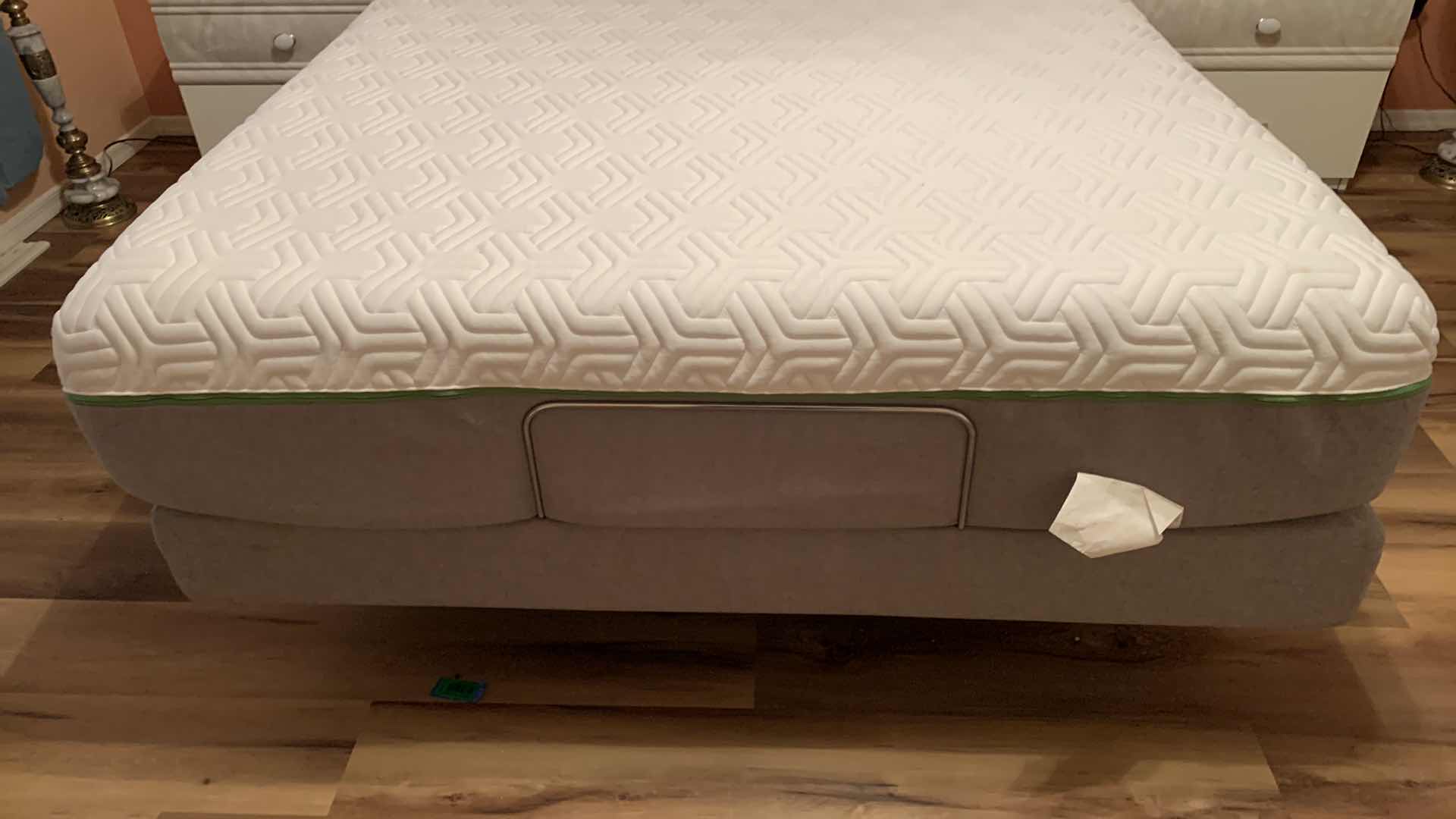 Photo 8 of QUEEN SIZE TEMPURPEDIC MATTRESS ADJUSTABLE, HEAD, LEGS AND MASSAGE W REMOTE 80” x 60”