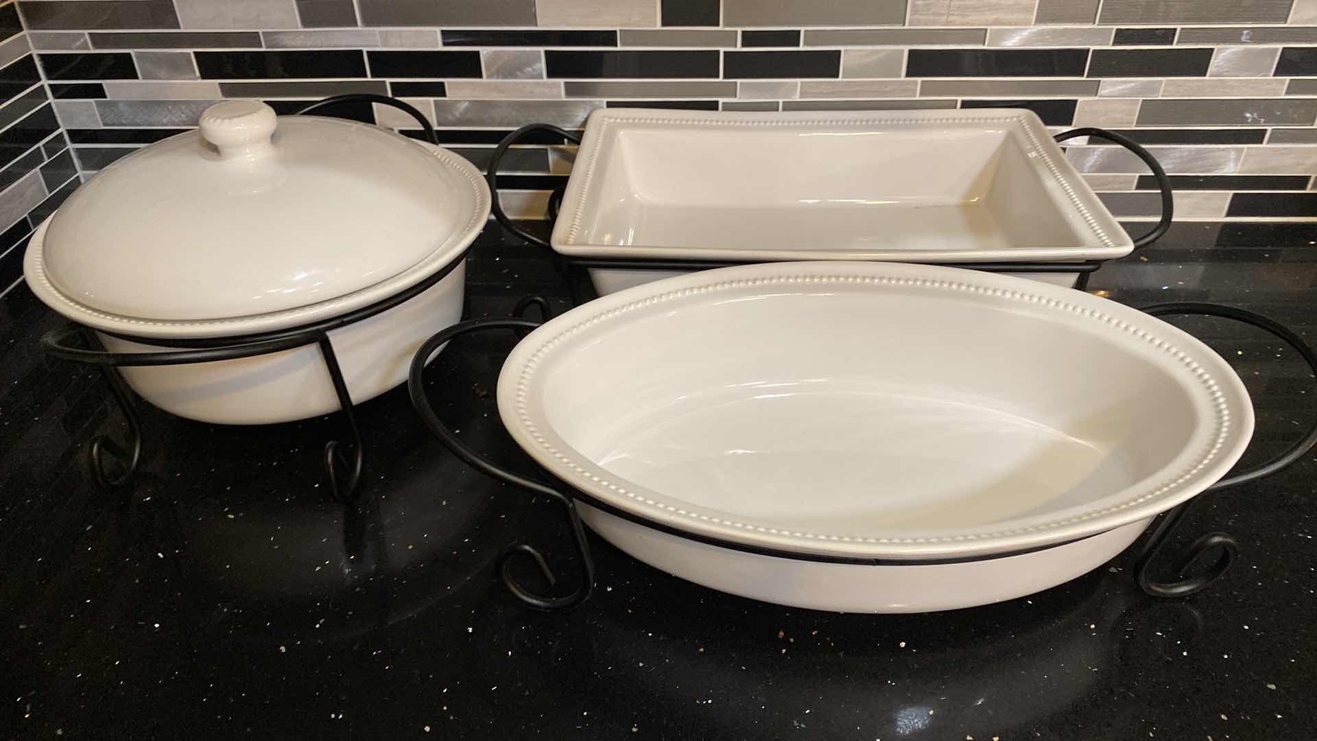 Photo 1 of CONTENTS OF CABINET CERAMC BAKEWARE SET